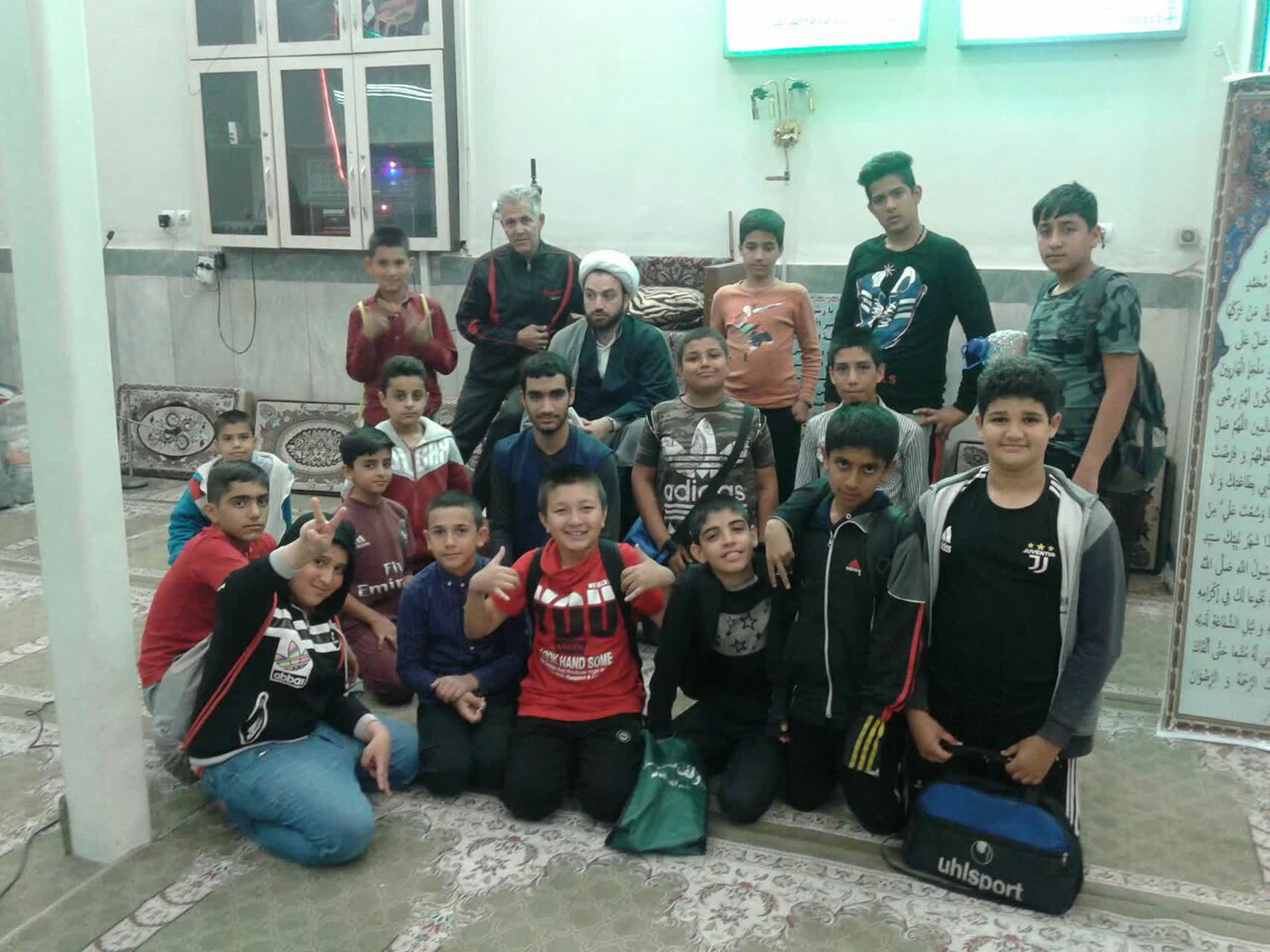 بچه های کانون فرهنگی ، هنری مسجد محمد بن عبدالله (ص) بچه های کانون فرهنگی ، هنری مسجد محمد بن عبدالله (ص)